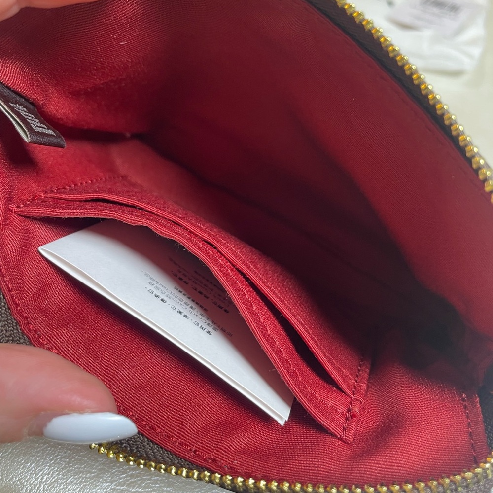 ‼️SPRING SALE Coach NWT Signature Brown and Red Wristlet - Picture 8 of 11